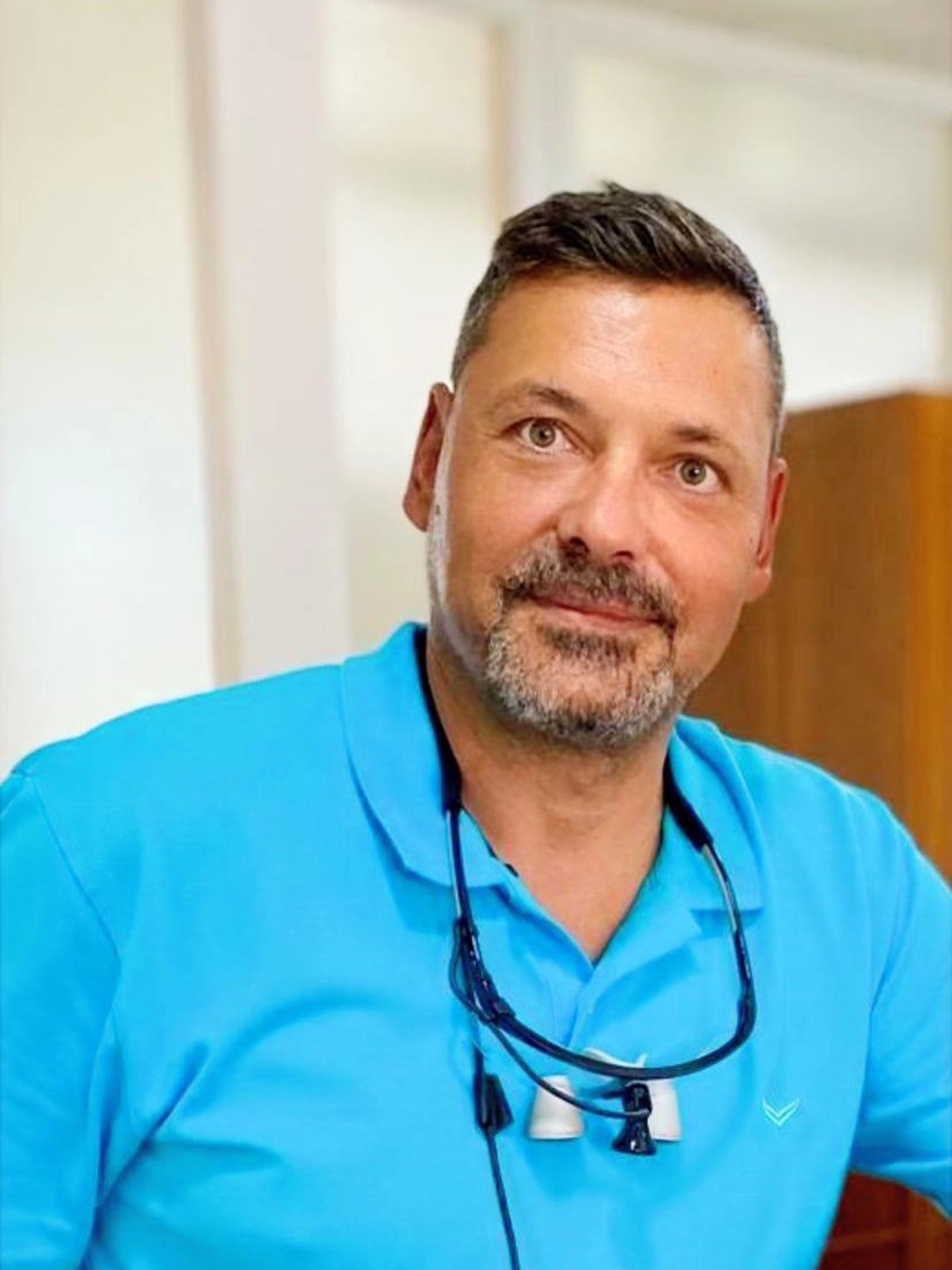 Tibor Kerschbaumer - Zahnarztpraxis