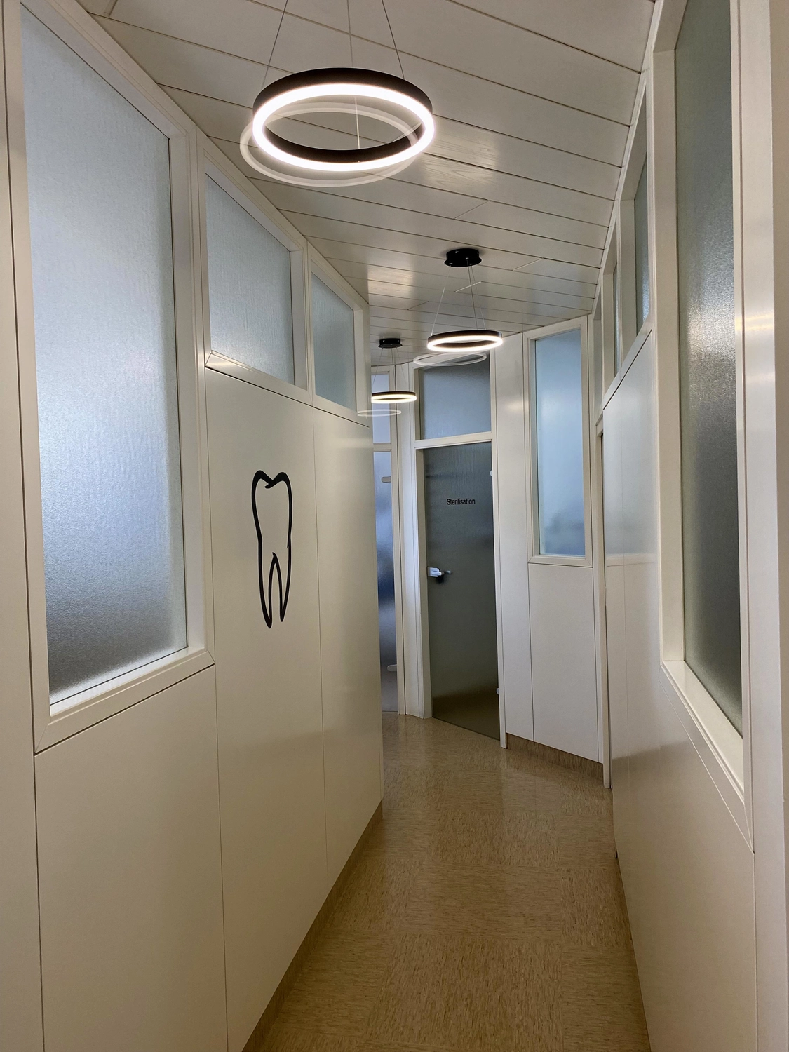 Tibor Kerschbaumer - Zahnarztpraxis - Innenklinik